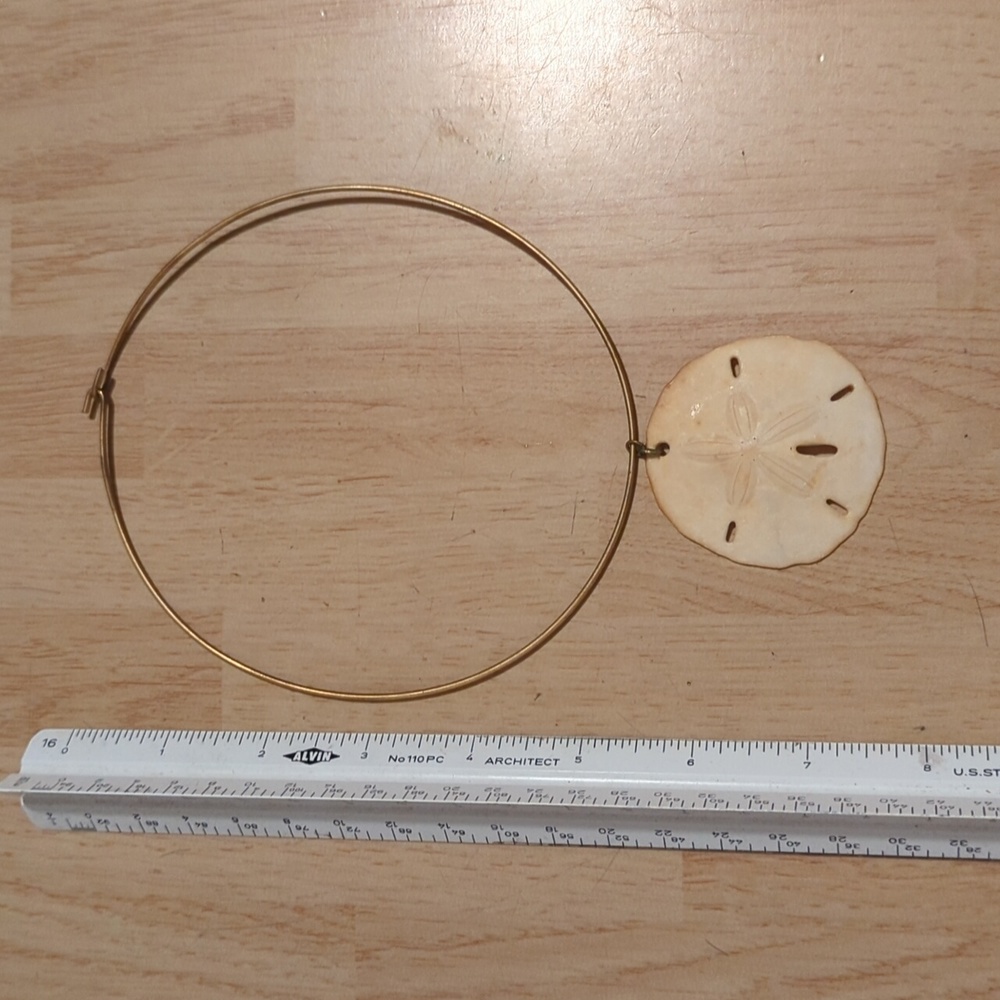 Unique Vintage Sand Dollar Choker - Picture 4 of 5